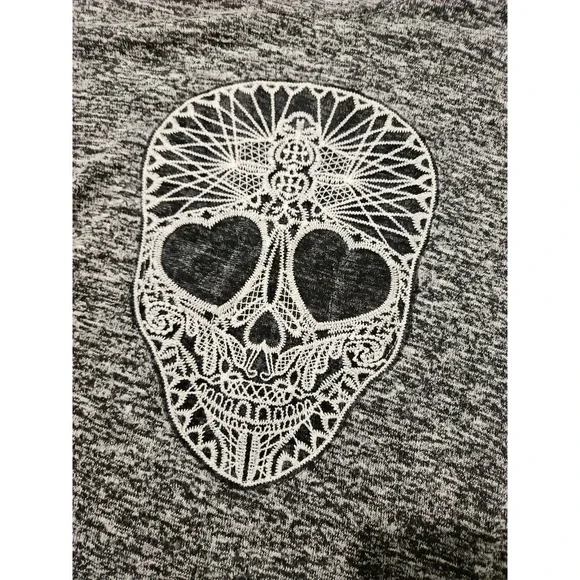 Aeropostale Knit Sweater womens Large‎ Black White Skull Long Sleeves (A154) - Picture 2 of 6